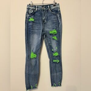 Denim Jean w/ Distressed Green Fray M